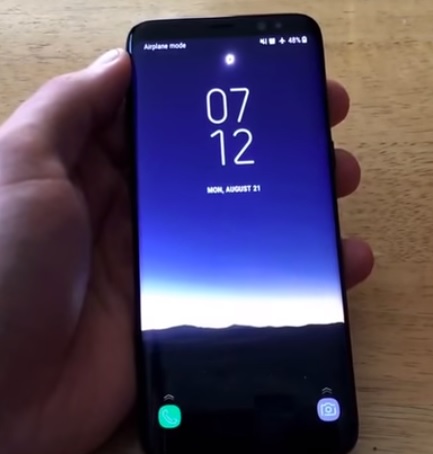 How To Change Wallpaper on a Galaxy S8 Smartphone