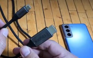 How To Connect a Galaxy S21 to a TV with HDMI and Mirror the Screen