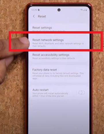 Why Your Samsung Galaxy S21, S21 Plus, And S21 Ultra Won't Connect to Wi-Fi or Internet Reset Network Settings