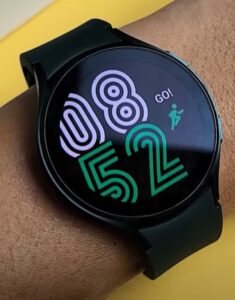 How to Enable Raise or Touch Screen to Wake on a Galaxy Watch 4