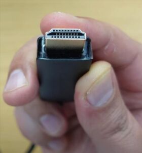 How-To-Connect-Galaxy-S22-to-a-TV-with-an-HDMI-Cable-Step-