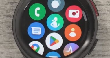 How to Organize Apps on Galaxy Watch 5