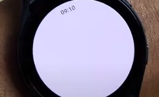 How to Access the Flashlight on a Galaxy Watch 5